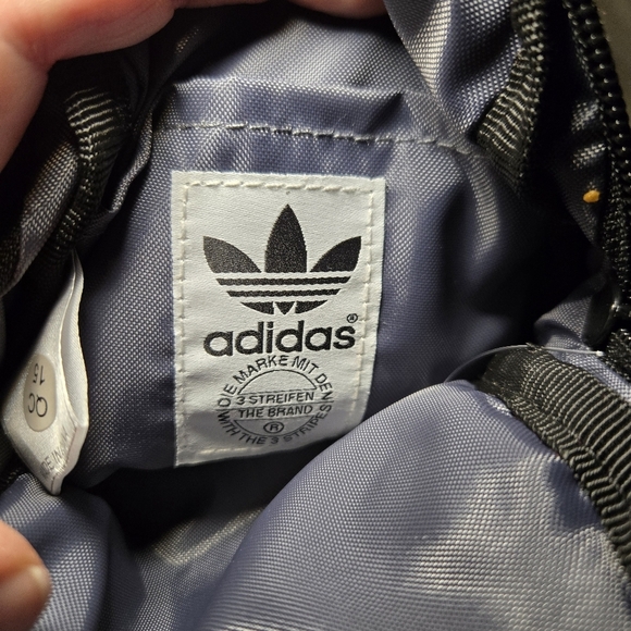 Adidas Small‎ Crossbody Bag  In Red & Black With Adjustable Strap NwOT - Picture 3 of 9